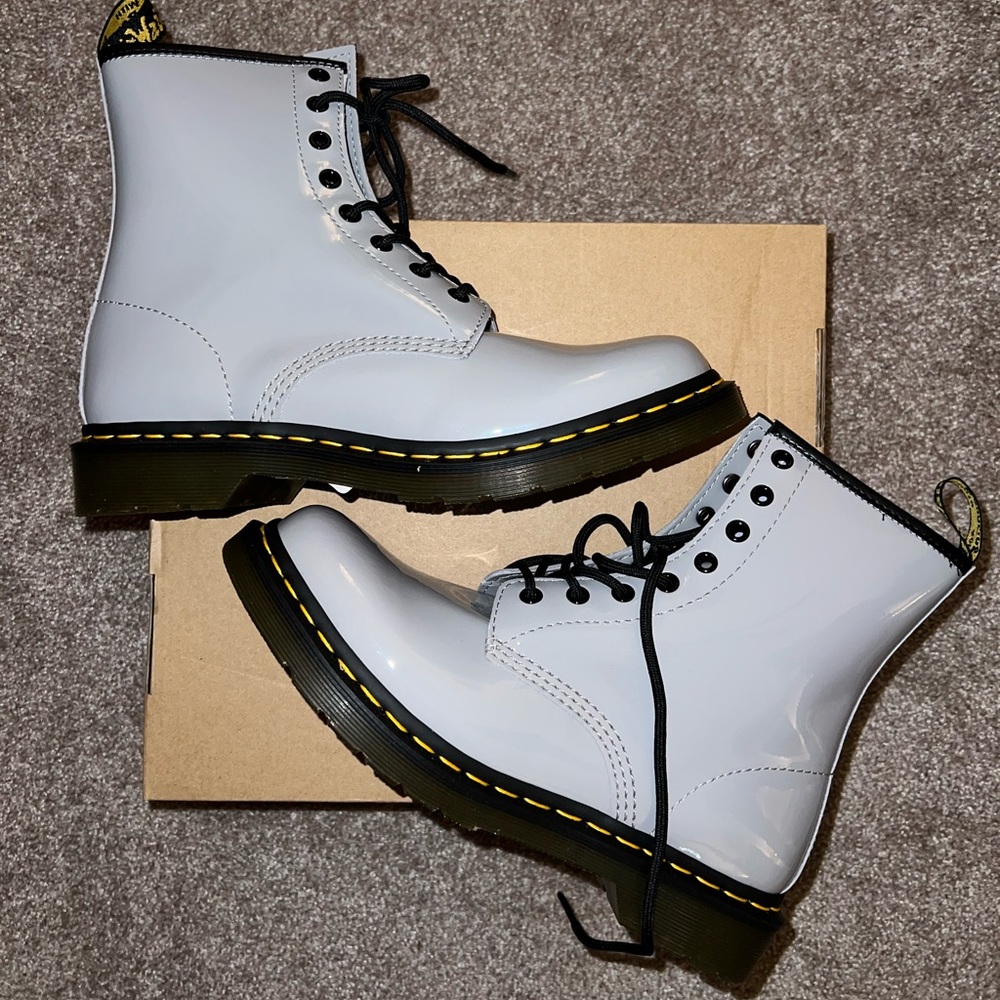 Dr. Doc Marten Zinc Gray Patent Lamper Leather Combat Boots 1460 10